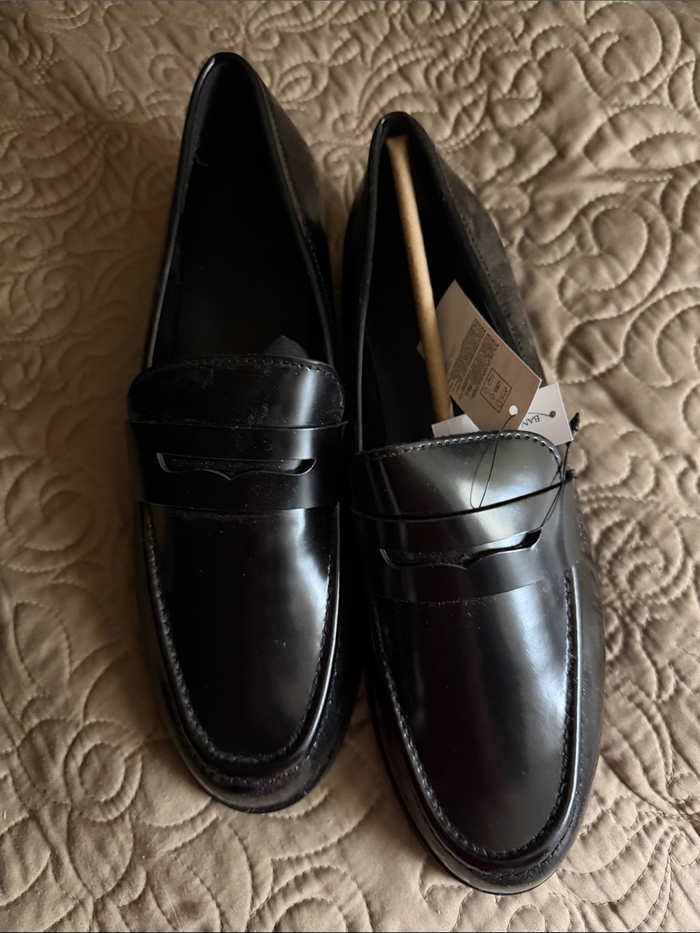 Woman’s Banana Republic Black Leather Penny Loafers — Polished Classic Slip-Ons